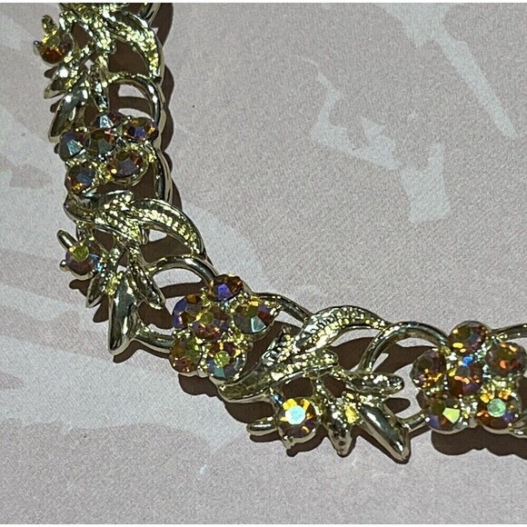Vintage Aurora Borealis FLOWER LEAF DESIGN CHOKER NECKLACE 16in Mermaid Fairy - Picture 2 of 10